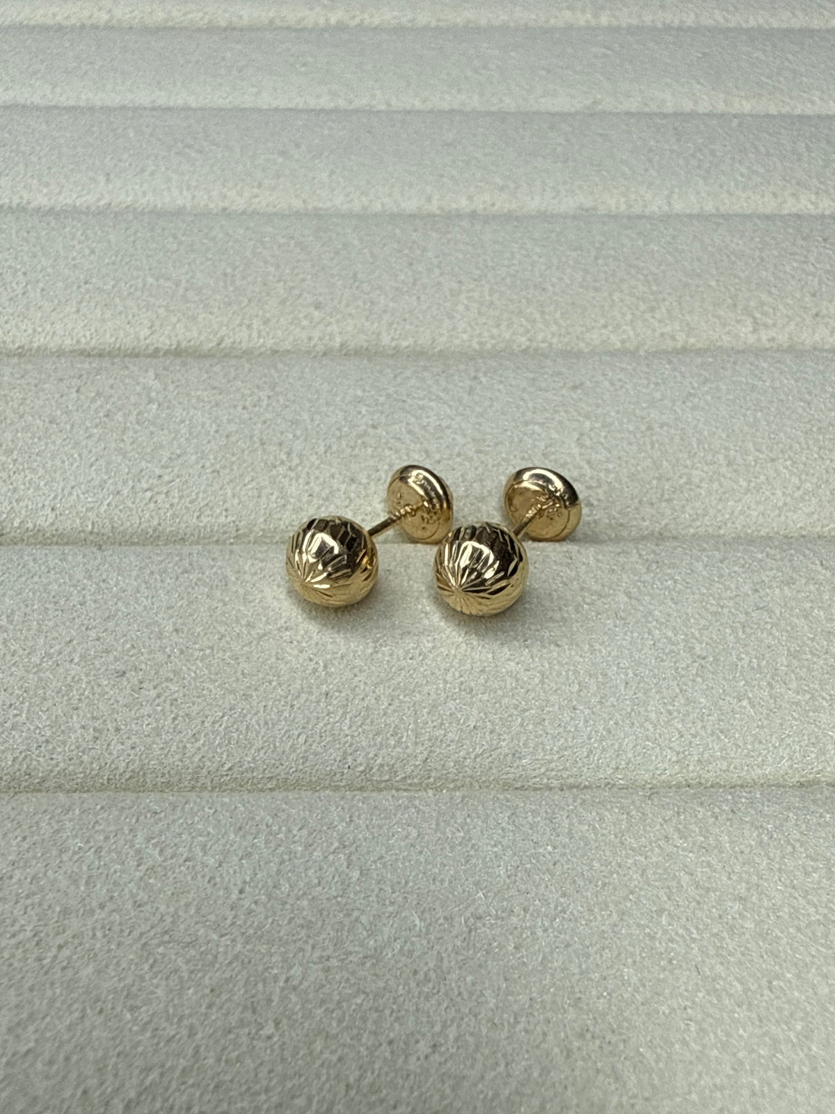 Topitos balín diamantado mediano Nacional 18k
