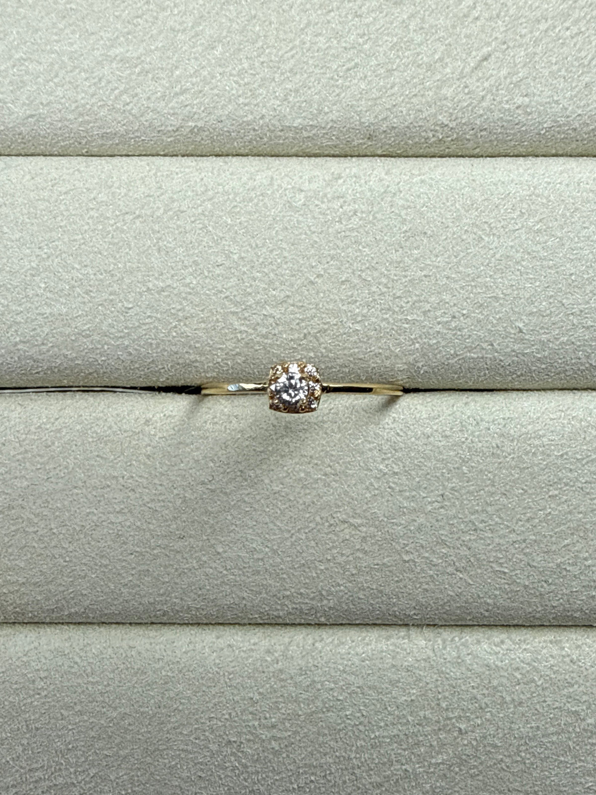 Anillo de circon blanco Talla 5 1/2 Nacional 18k
