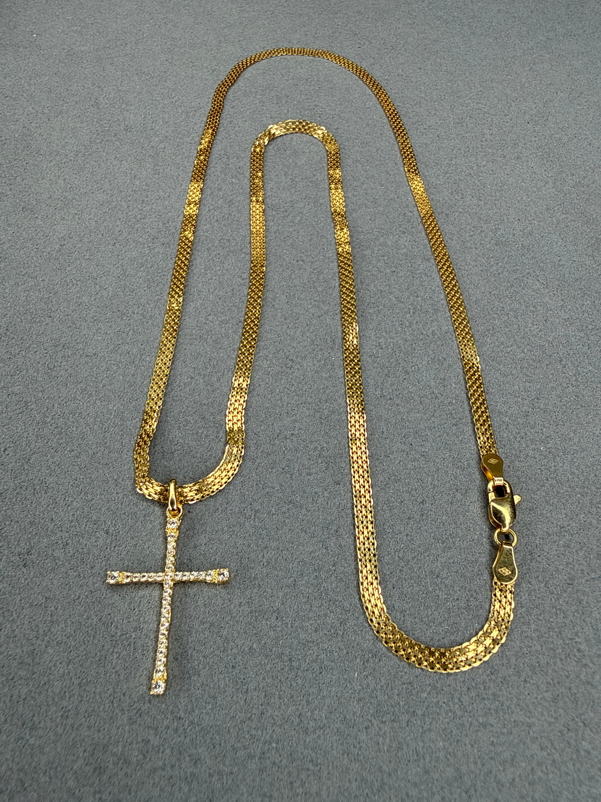 Cruz de circon blanco Italiano especial 18k