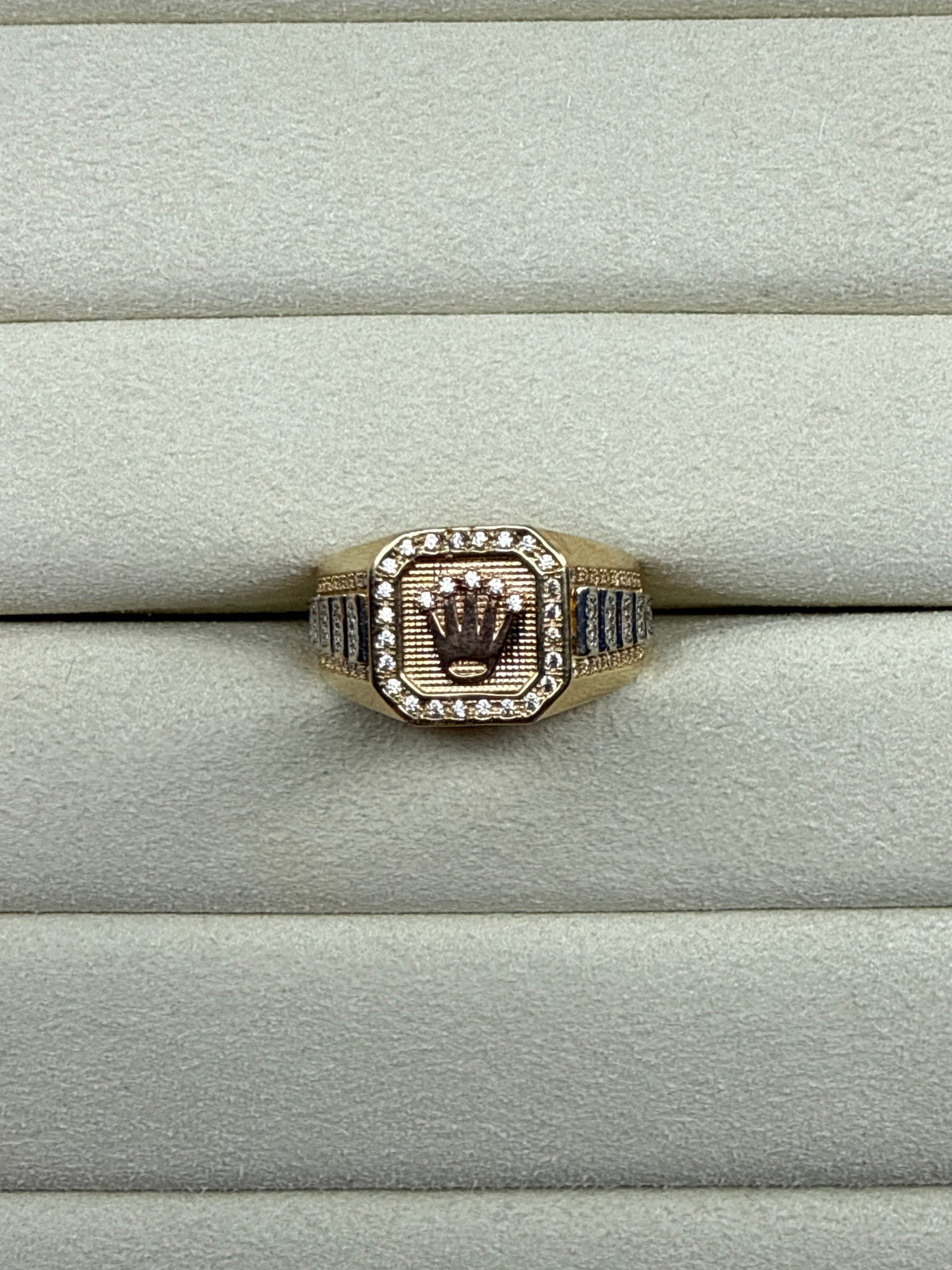 Anillo de circon Talla 9 1/4 Nacional 18k