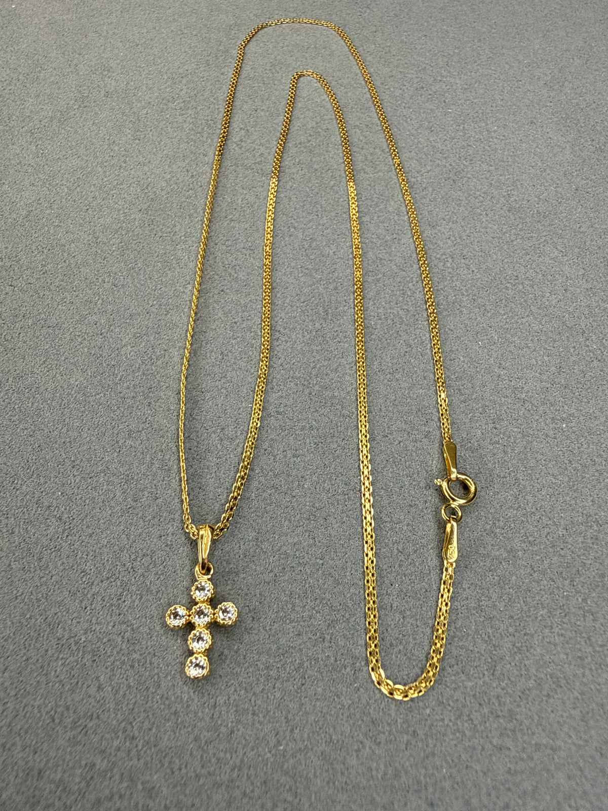 Dije Cruz de circon blanco Italiano especial 18k