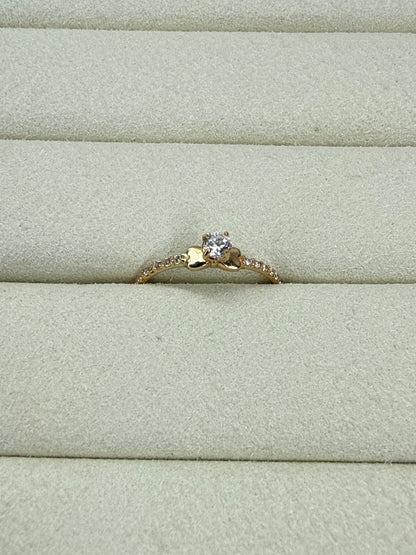 Anillo de circon blanco Talla 6 Nacional 18k