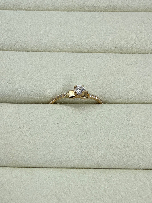 Anillo de circon blanco Talla 6 Nacional 18k