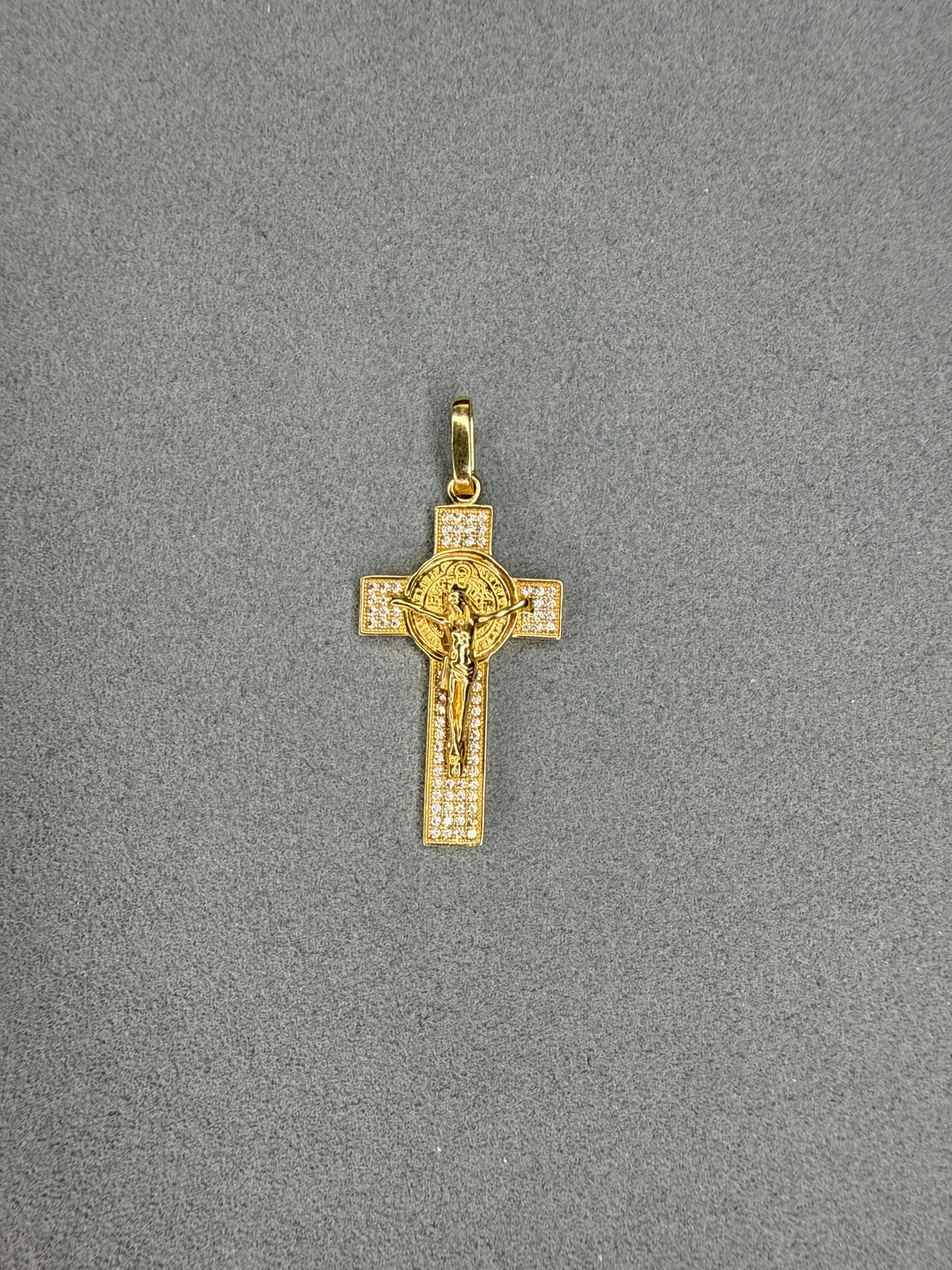 Cruz con Jesucristo Nacional especial 18k
