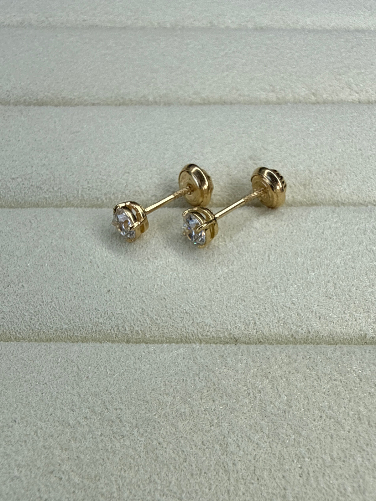 Topitos de rosquita con circon blanco Italiano 18k