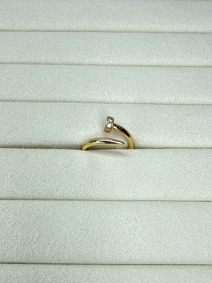 Anillo estilo clavo Cartier Talla 5 Nacional 18k
