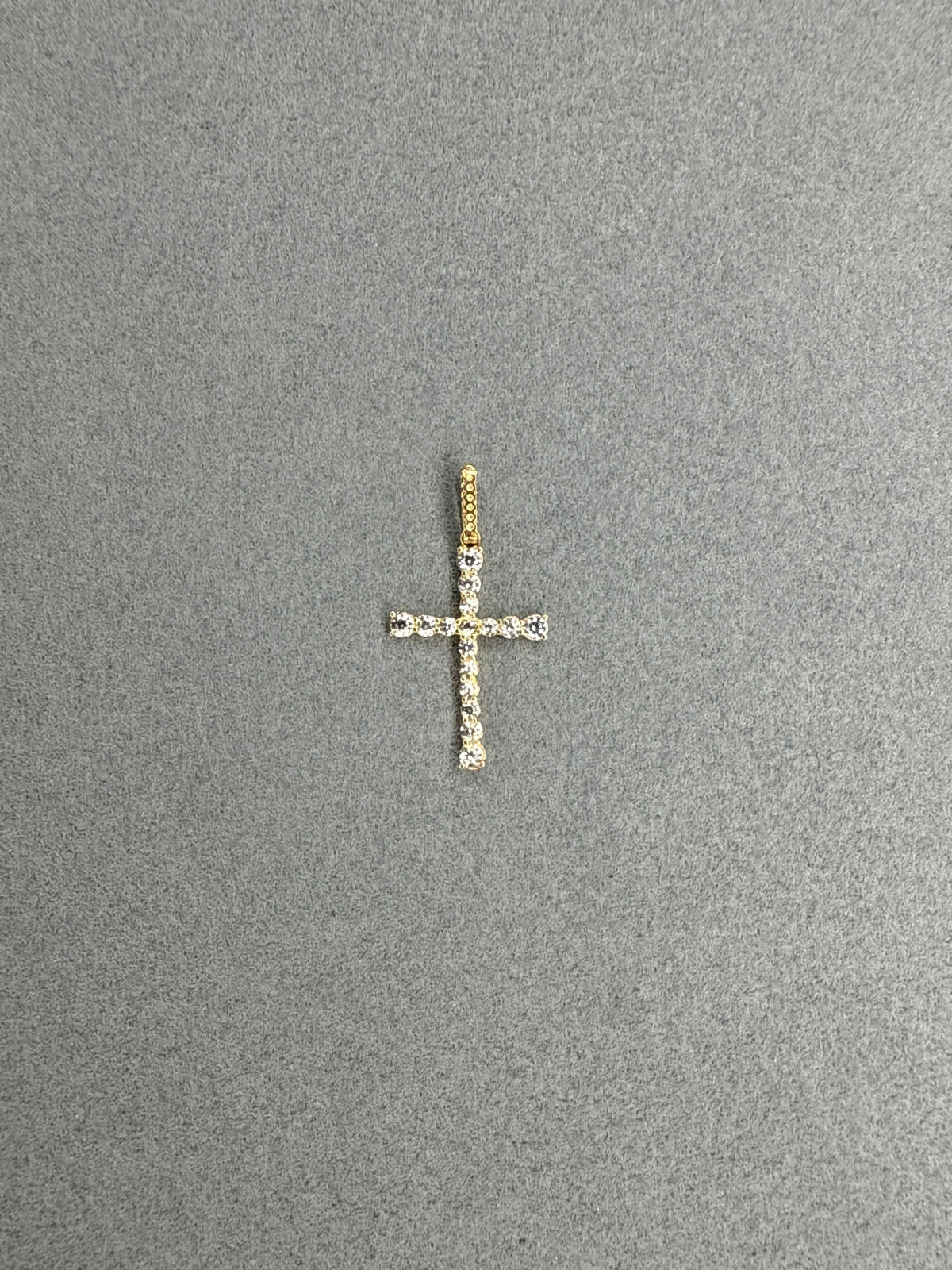 Cruz de circon blanco Italiano especial 18k