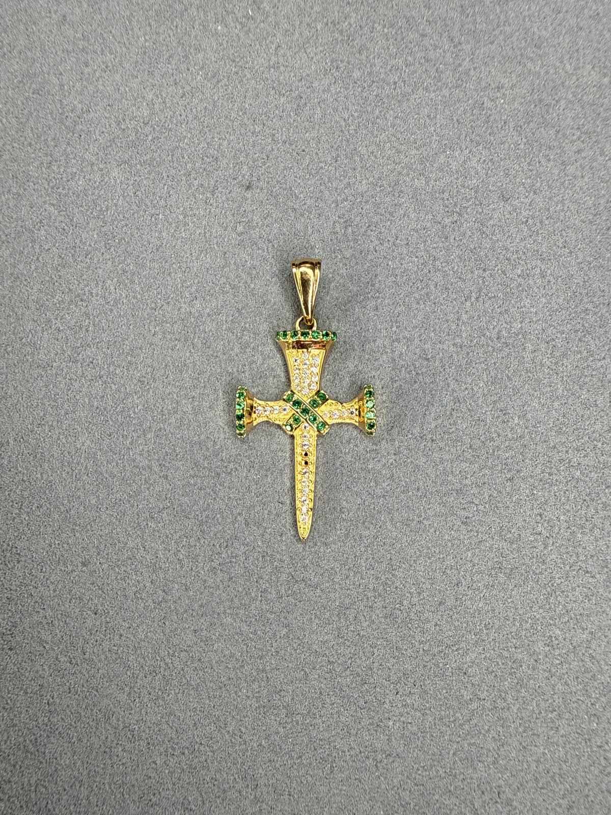 Dije Cruz de circon blanco y verde Nacional especial 18k