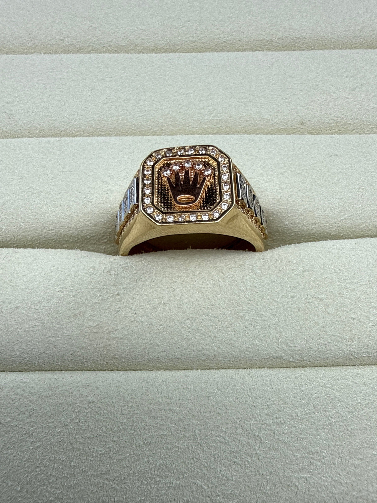 Anillo de circon  Talla 9 1/4   Nacional 18k