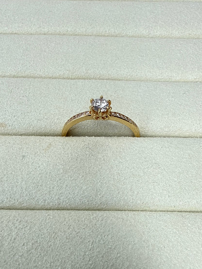 Anillo de circon blanco Talla 8 1/4 Nacional 18k