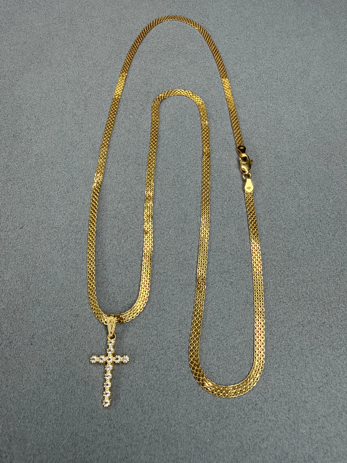 Cruz de circon blanco Italiano especial 18k