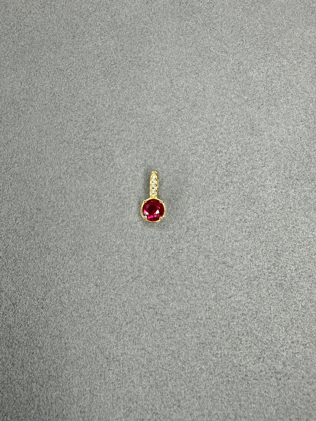 Dije de circon fucsia  Italiano especial 18k