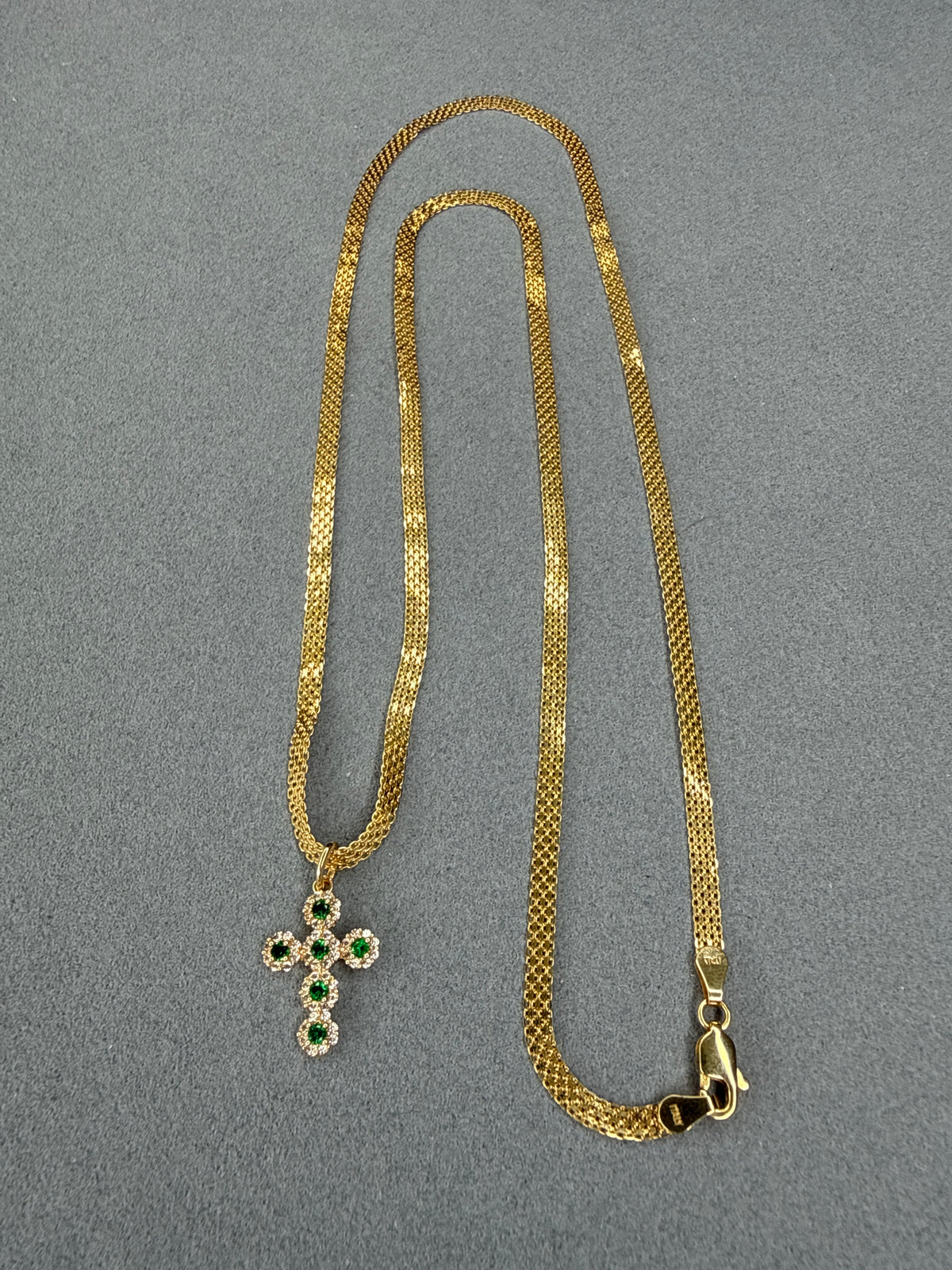 Dije Cruz de circon verde y blanco Italiano especial 18k