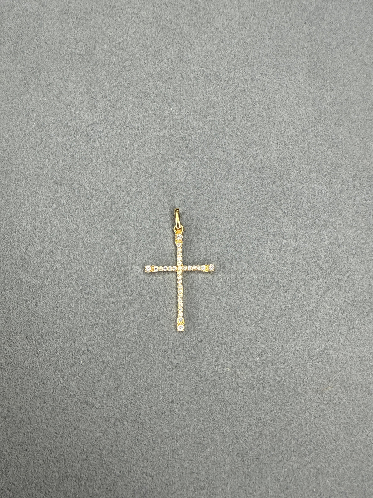 Cruz de circon blanco Italiano especial 18k