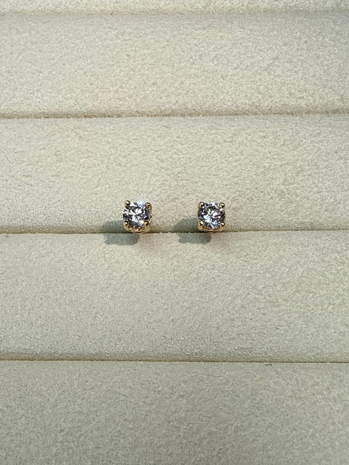 Topitos de circon blanco Italiano 18k
