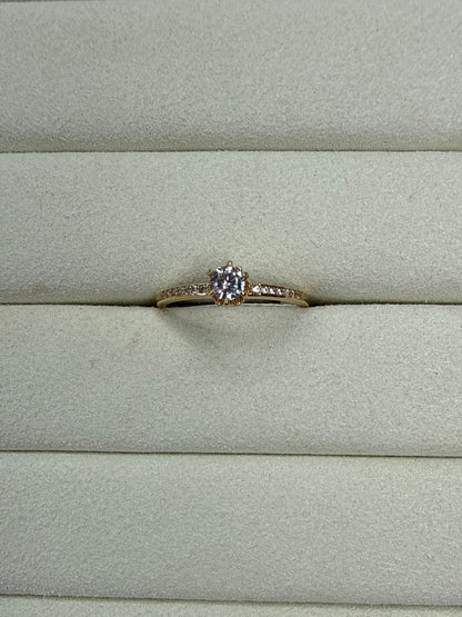 Anillo de circon blanco Talla 8 1/4 Nacional 18k