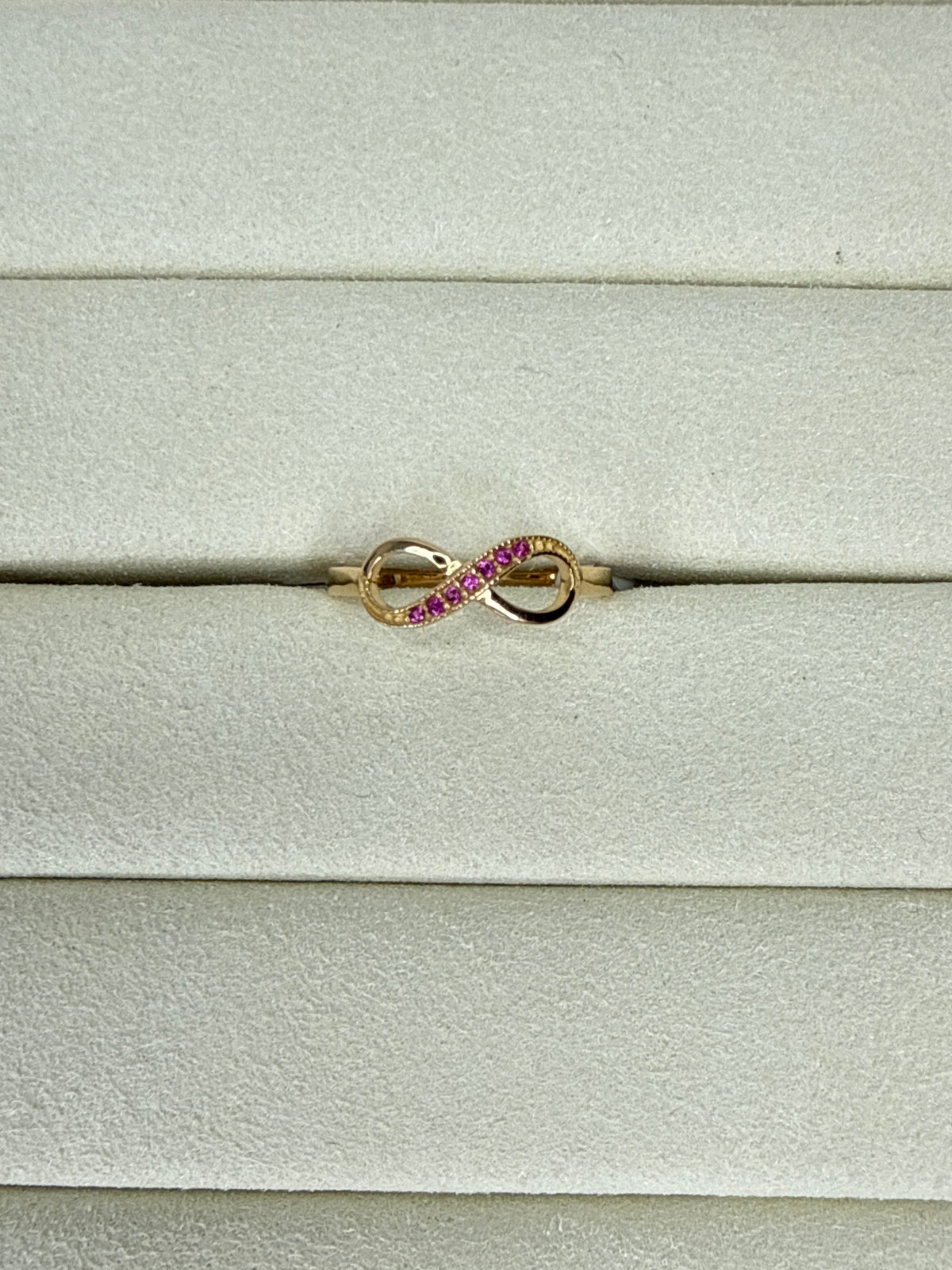 Anillo infinito de circon rosado Talla 7 Nacional 18k