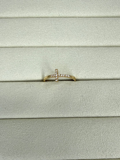 Anillo de cruz Talla 5 3/4  Nacional 18k